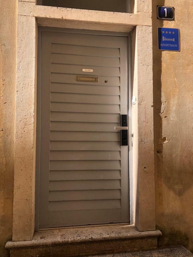 Ferienwohnung Touched VIP Zadar Exterior foto
